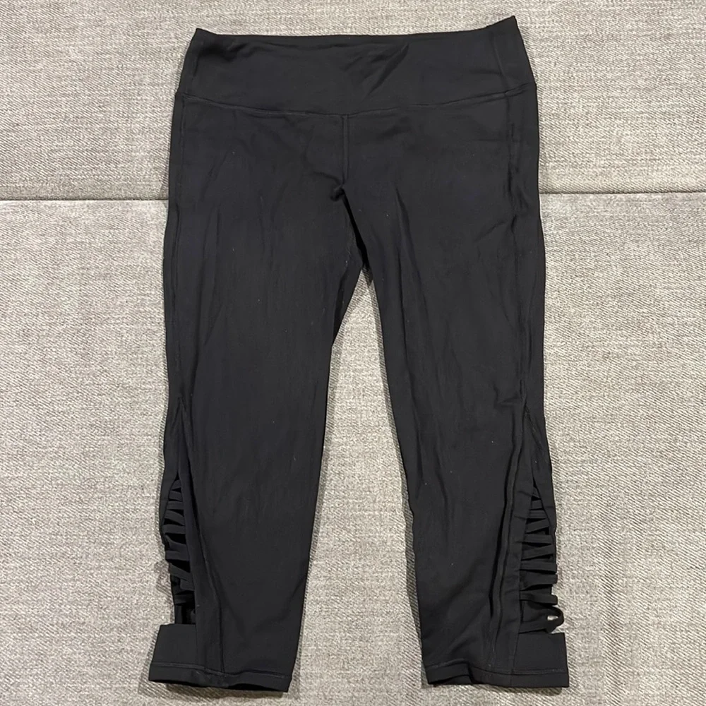 Athleta Black Cropped Workout Pants with Criss Cross Detail Size Large Tall - Picture 1 of 8